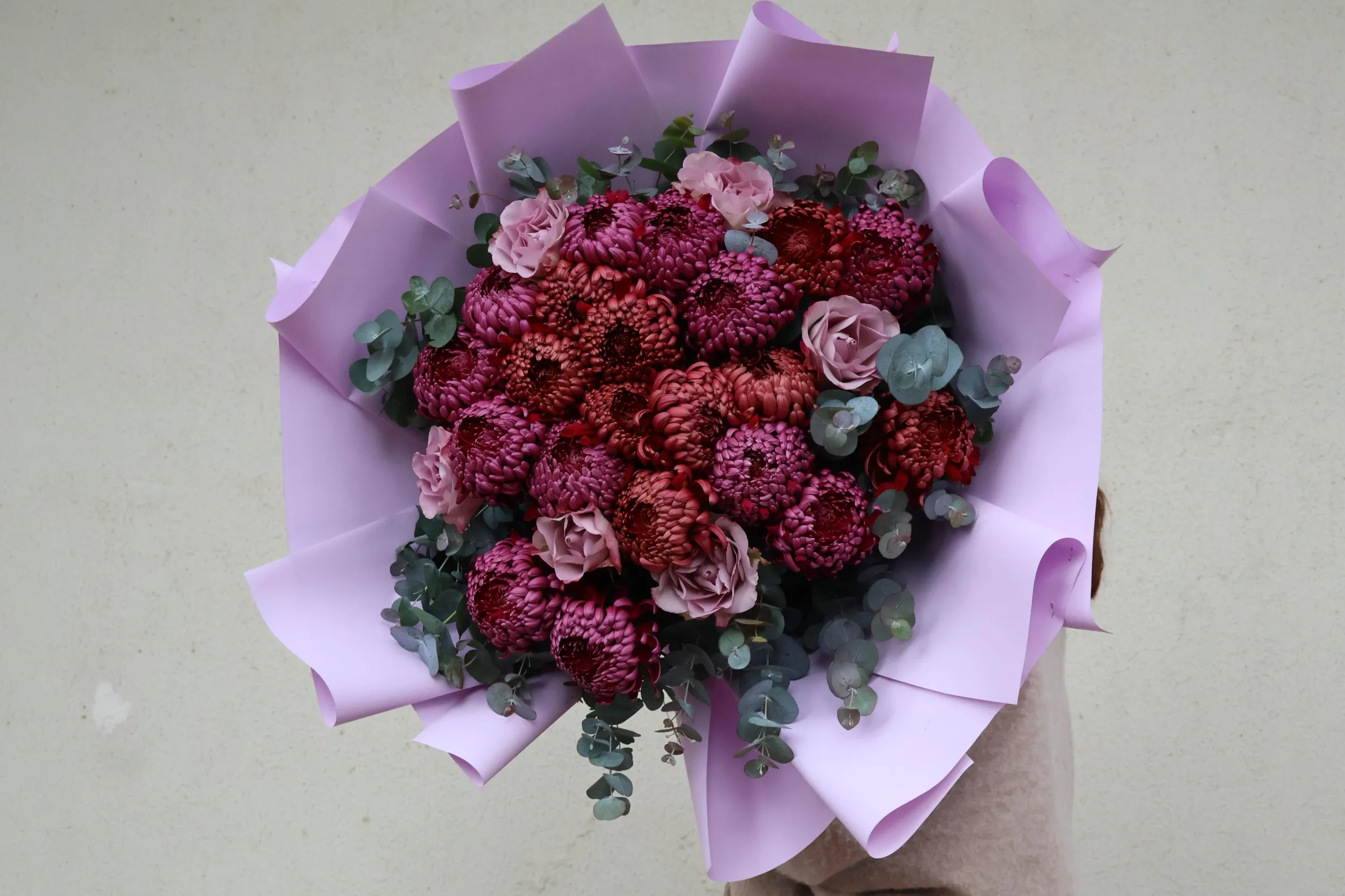 Lüks güller, zambaklar, orkideler, laleler ve daha birçok çeşitten oluşan geniş bir seçkiyi kapsayan çiçek hediyelerimiz, ne kadar önemsediğinizi göstermenin mükemmel yoludur.